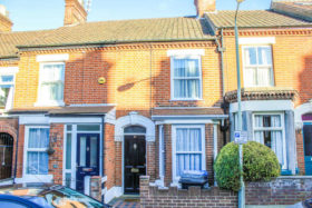 3 bedroom Terraced t...